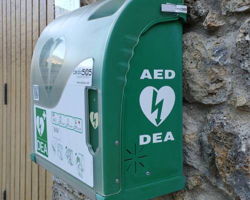 Programa de desfibril·lació pública connectada al SEM