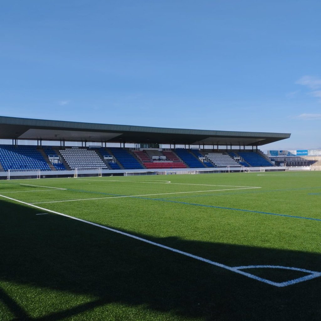 gradas-estadi-municipal-vilatenim