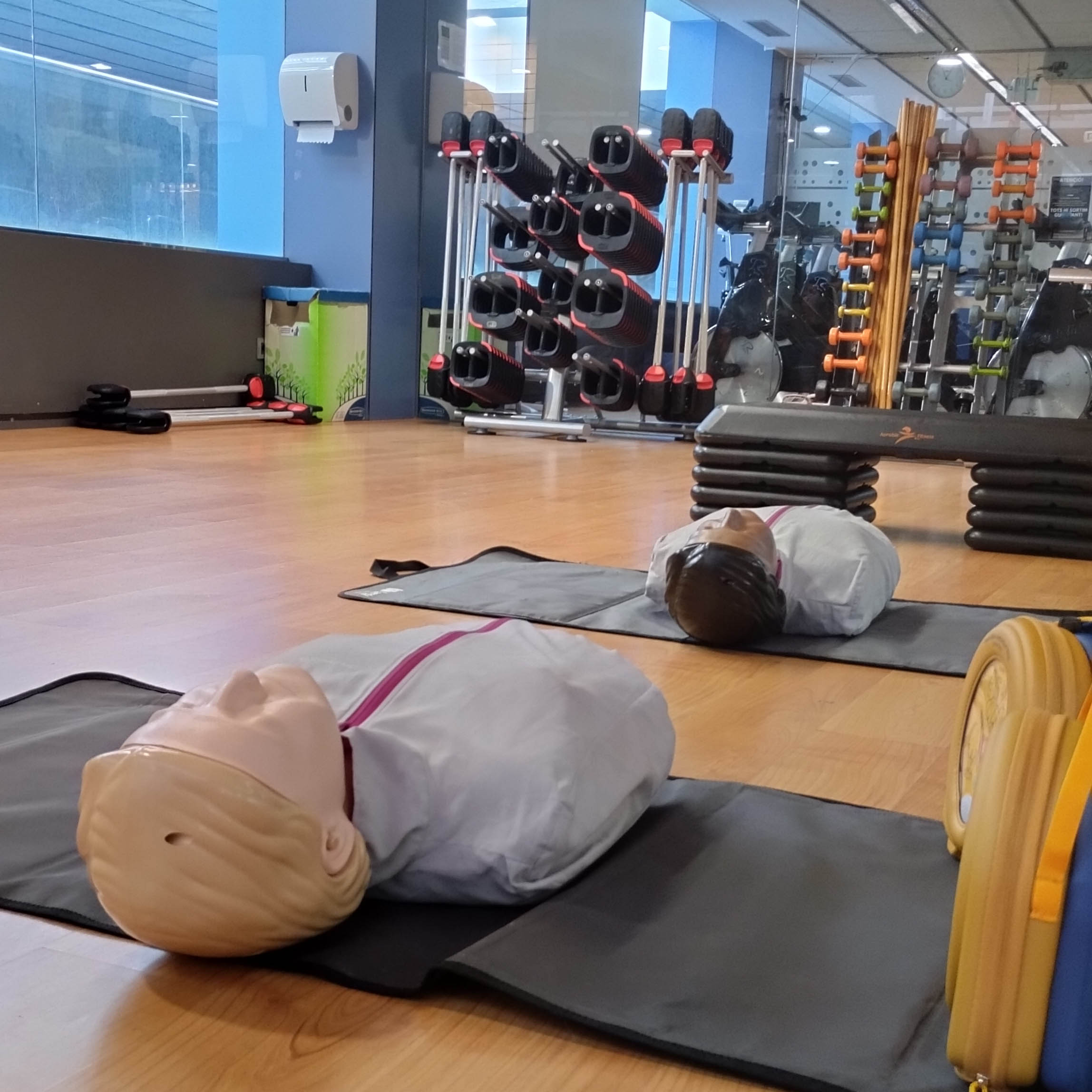 formació en gimnàs SVB i ús de DEA