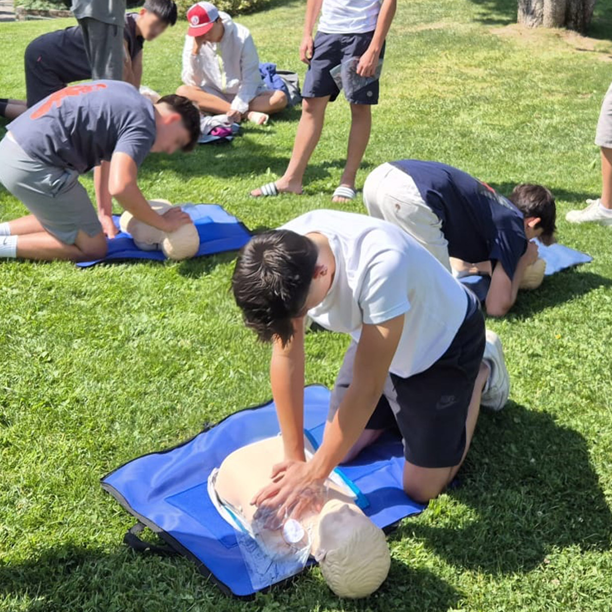 suport vital bàsic a les escoles