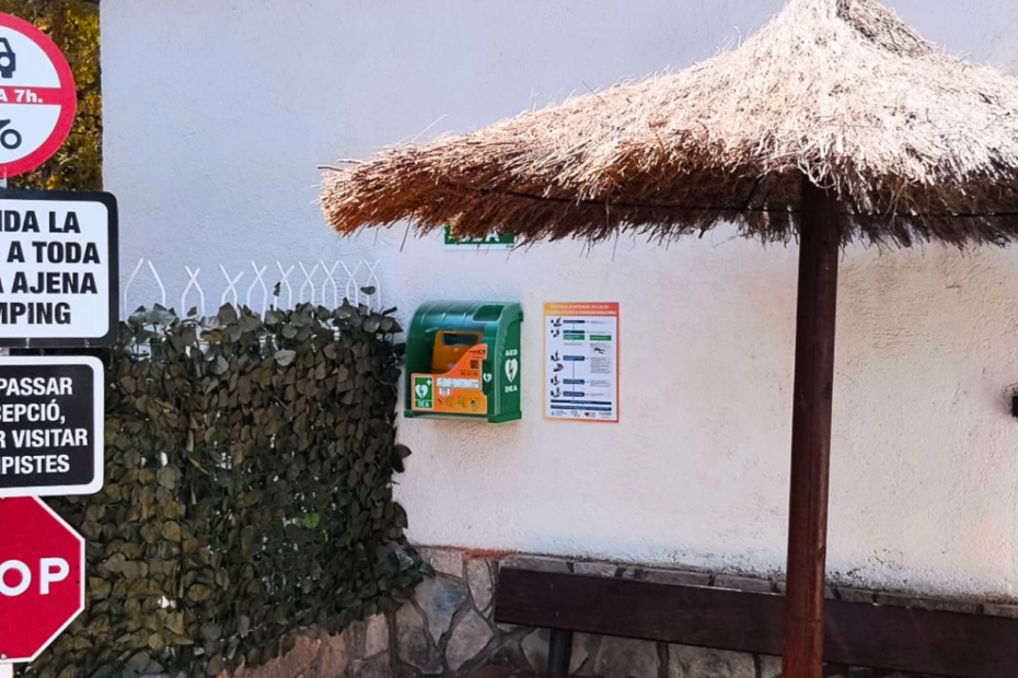 camping-vacaciones-desfibrilador